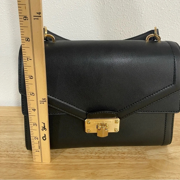 Michael Kors Black Kinsley Top Handle Satchel Gold Hardware Chain Strap - Picture 3 of 7